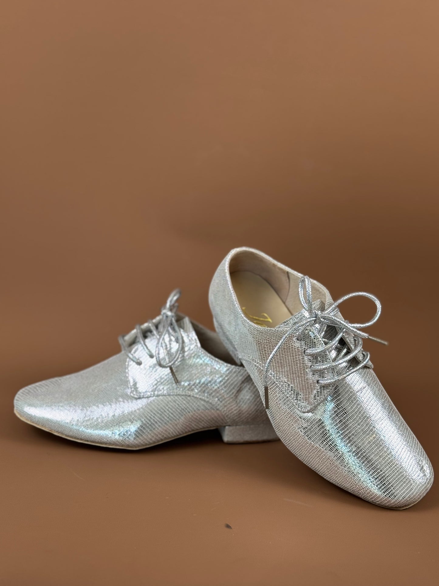 Silver leather Practice Argentine tango shoes- Jazmin tango shoes free shipping