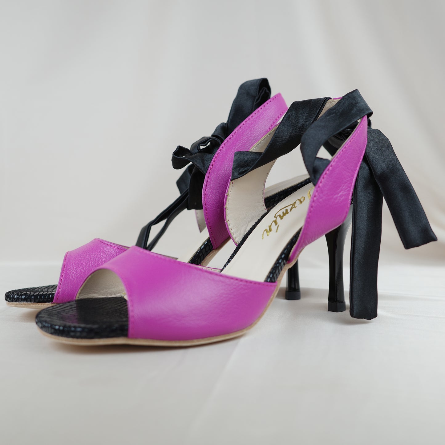 pink sheep skin with black satin Argentine tango shoes- Jazmin tango shoes