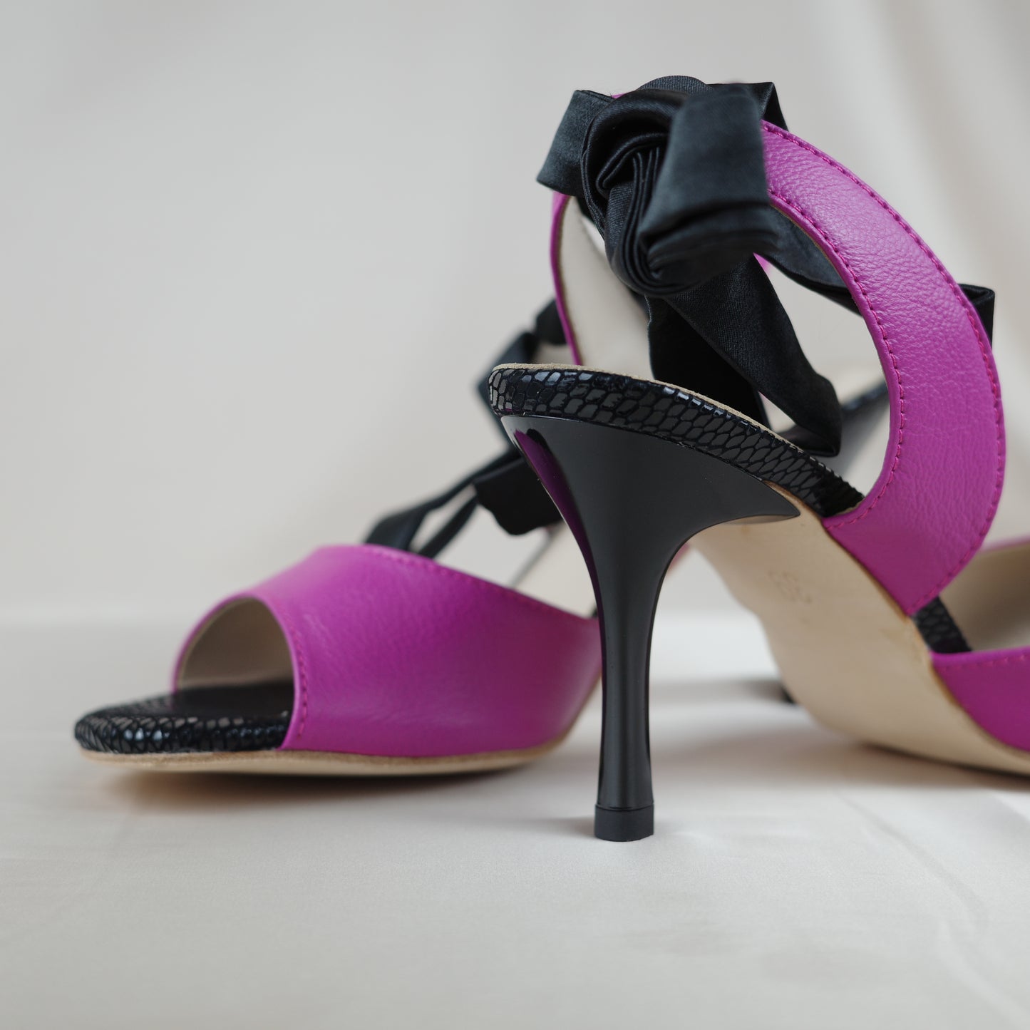 pink sheep skin with black satin Argentine tango shoes- Jazmin tango shoes